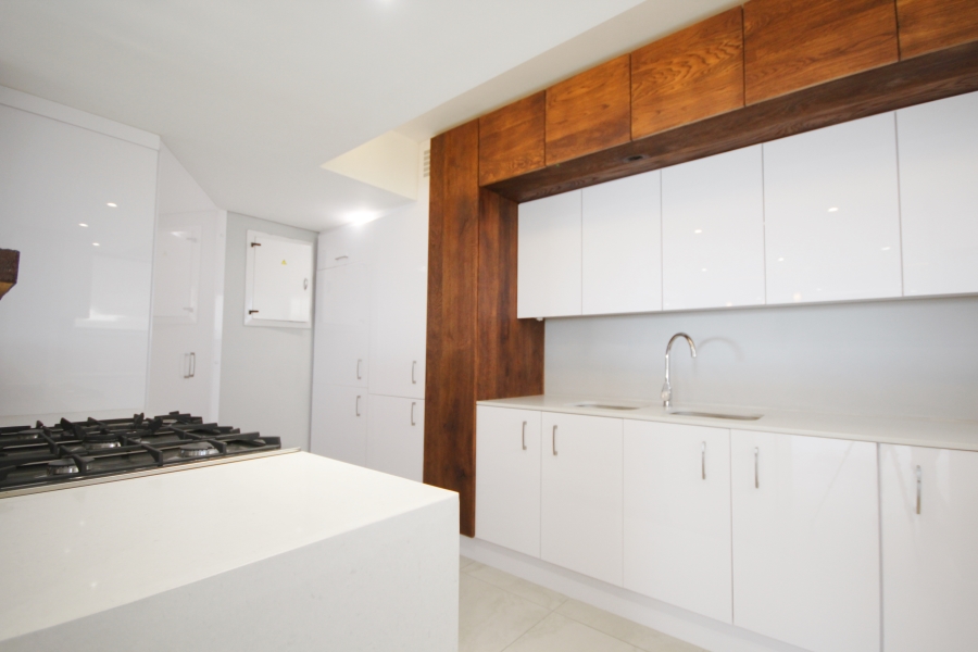3 Bedroom Property for Sale in Three Anchor Bay Western Cape
